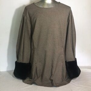 ZARA WOMAN  Faux Fur Cuffed Houndstooth Top